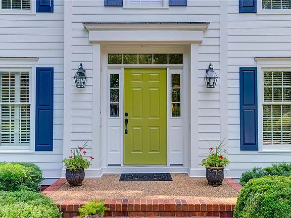 3rd image of 5725 Regent Cir