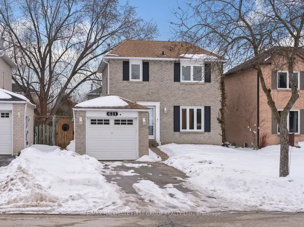621 Beckworth Sq, Pickering, ON L1V 3X3