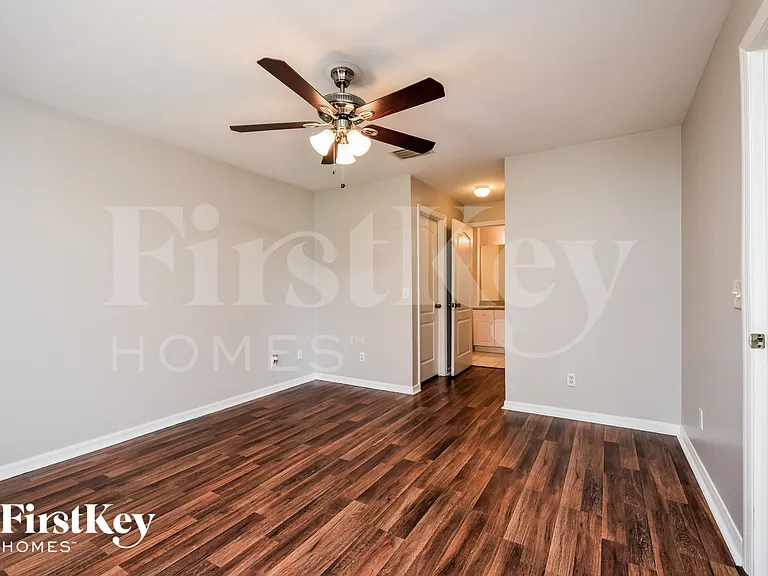 218 Manatee St — Photo 9
