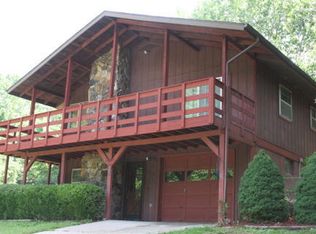 221 White Ln, Highlandville, MO 65669