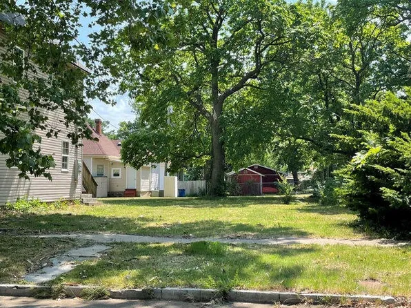 807 S Jackson Avenue, Joplin, MO 64801