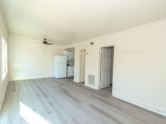 4th image of 138 South Ave #138