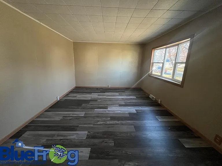 1131 S Greenwood Ave — Photo 9