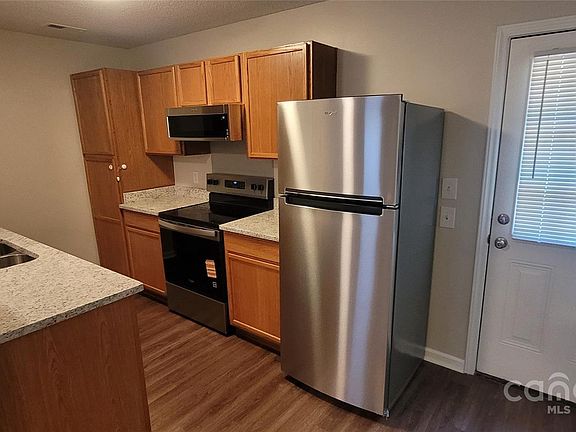 4th image of 165 Brantley Place Dr