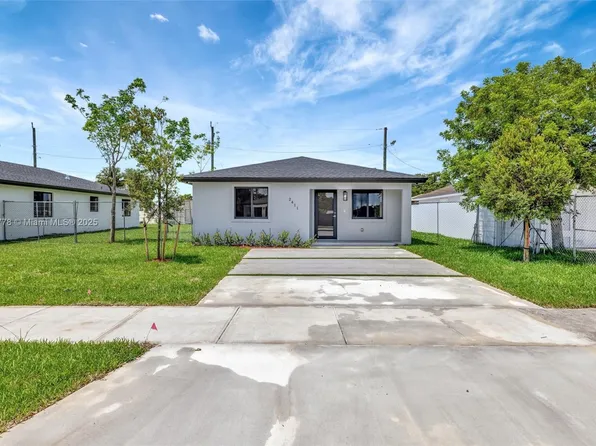 2411 NW 153rd St, Miami Gardens, FL 33054