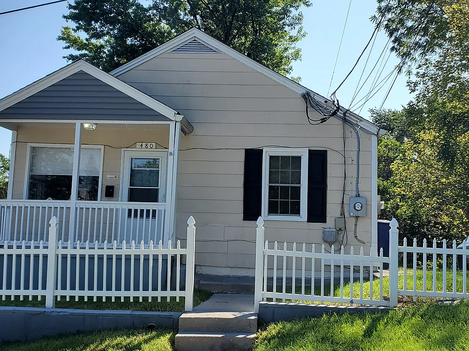 480 Hill St