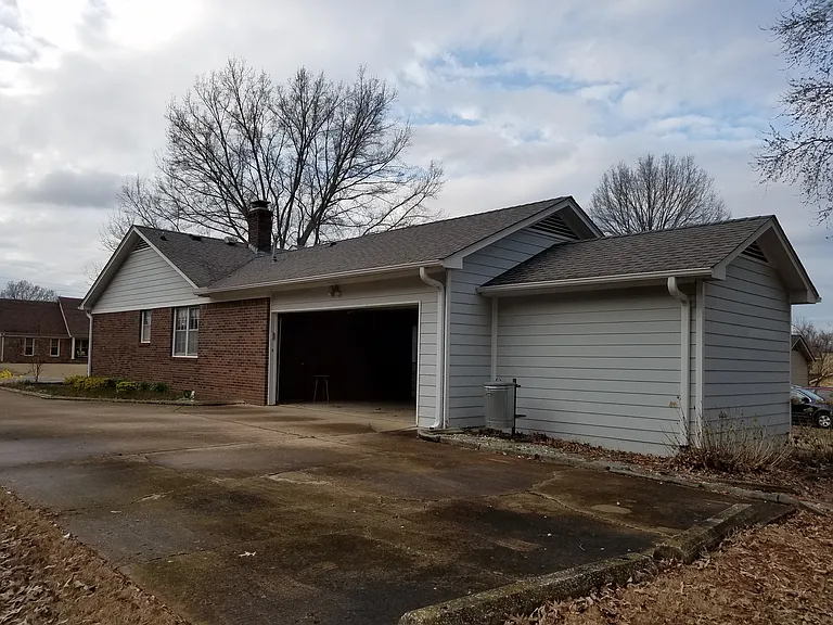 253 Chickering Rd — Photo 4