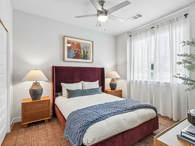 YardHomes Rowlett Creek Bedroom