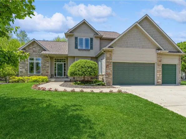 6516 Fullerton Ct, Johnston, IA 50131
