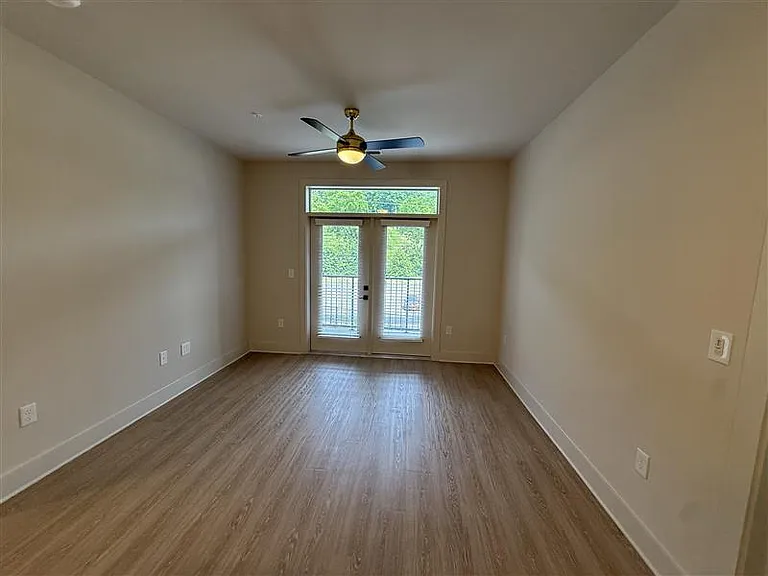 District on the Etowah Apartments — Photo 1222