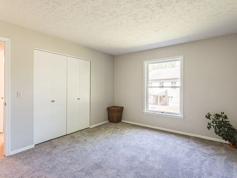 Seven Hearths Homestead Apartments — Photo 12