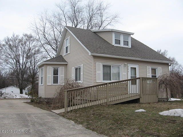1st image of 703 N Lavinia St