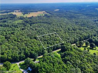 6 Turkey Blind Rd, Crossville, TN 38572