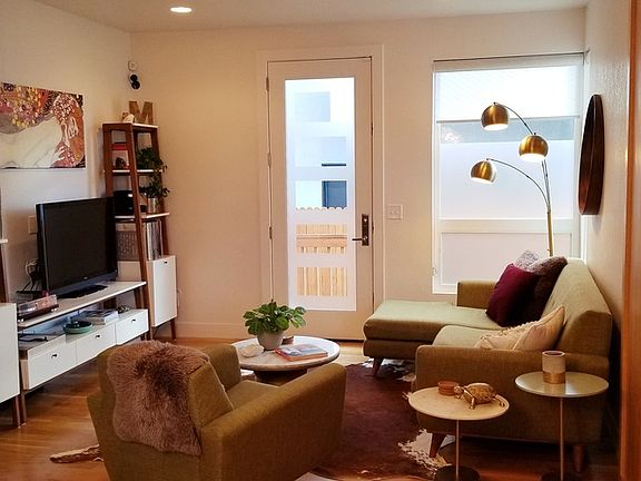 4th image of 4962 N Lowell Blvd