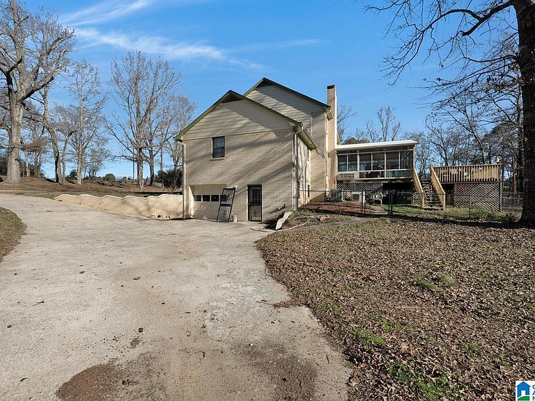 Listing photo 4