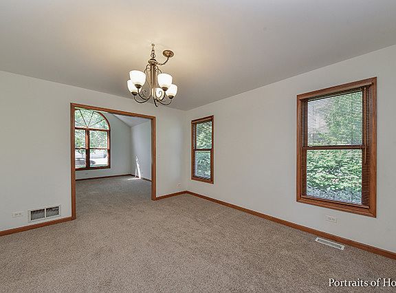 4th image of 454 W Highland Dr