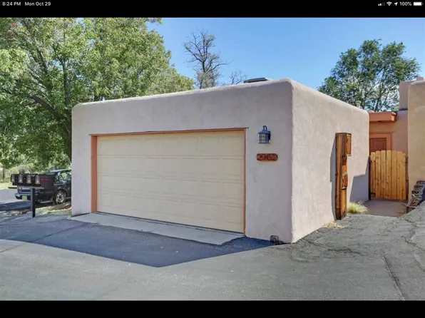 2962 Plaza Azul, Santa Fe, NM 87507