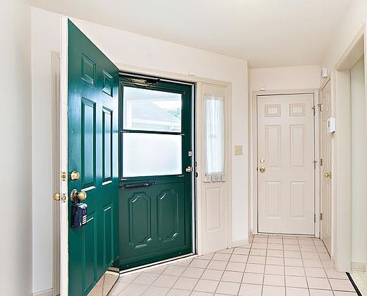 3rd image of 7317 Brackenwood Cir