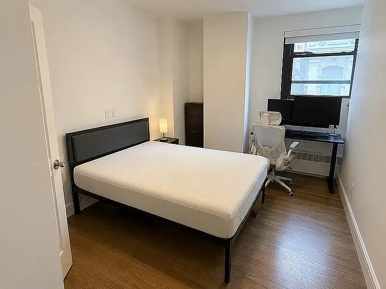 110 Greenwich St #11B — Photo 4