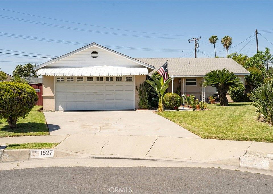 1st image of 1527 Adson Pl
