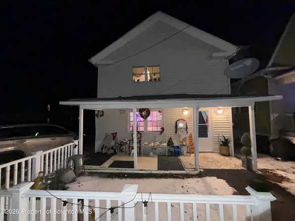 13 9th Ave, Carbondale, PA 18407