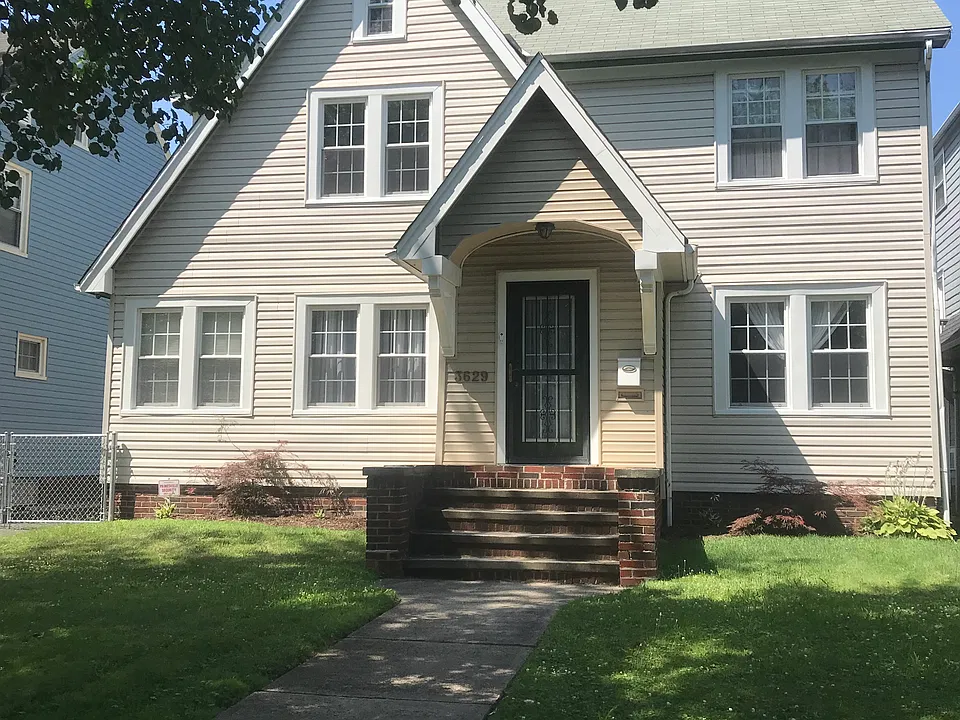 3629 Cedarbrook Rd