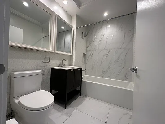 Rented by Zjama Realty Corp | media 29