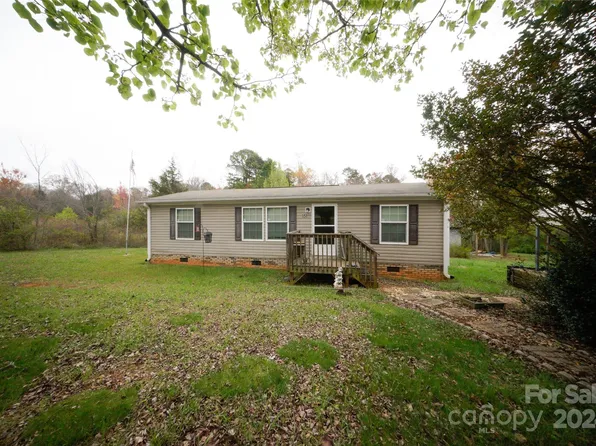 151 Peppertree Rd, Harmony, NC 28634