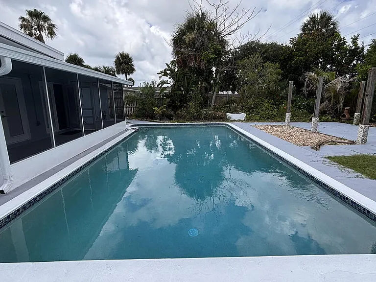161 Eden Ave — Photo 24