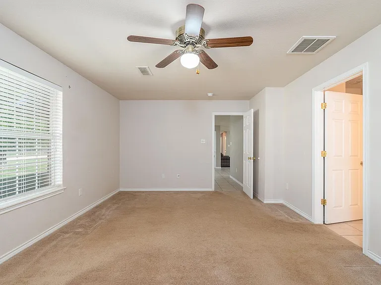207 Locust St — Photo 20