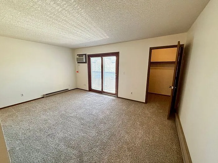 332 Terri Dr #6 — Photo 4