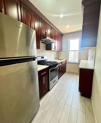 4th image of 1932 E 29th St #2