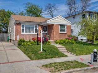 128-40 236th St, Rosedale, NY 11422