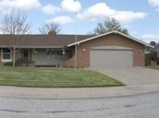 308 Willow Rd, Hillsboro, KS 67063
