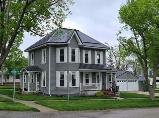 122 Main Ave, Atkins, IA 52206