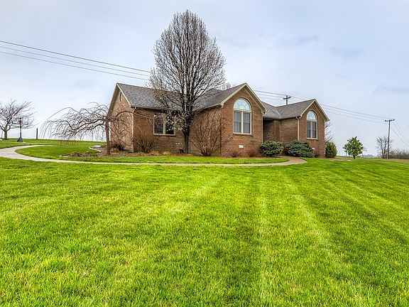 3rd image of 115 Beaver Dr