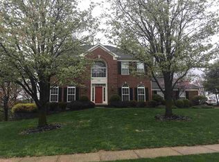 753 Riverwatch Dr, Crescent Springs, KY 41017