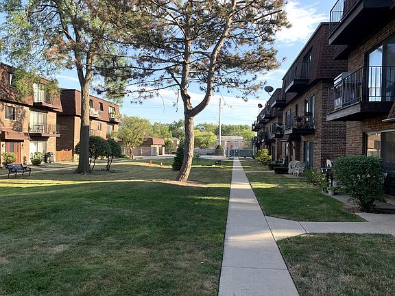 2nd image of 9616 Bianco Ter APT B