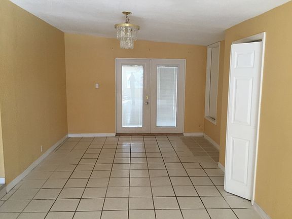3rd image of 6003 N Hale Ave