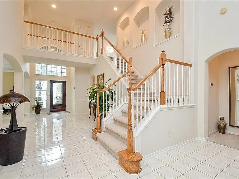 1306 Ventura Canyon Dr — Photo 4
