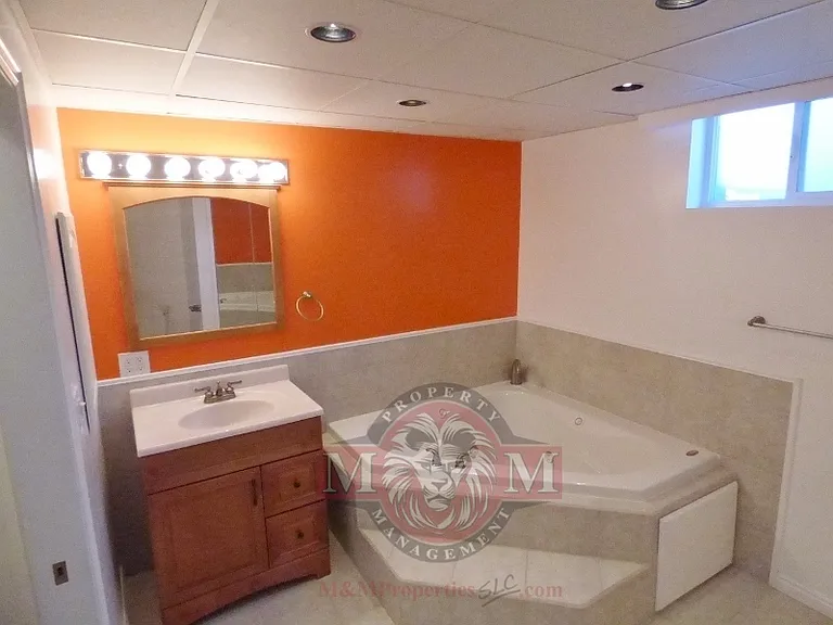 9590 S Amber Ln — Photo 11