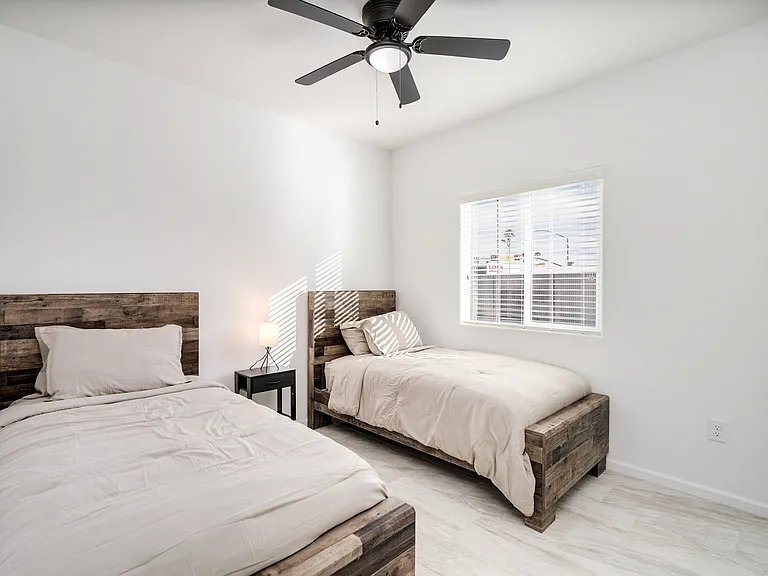 3731 N Stone Ave #2 — Photo 11