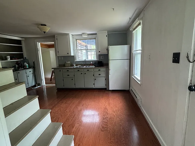422 Mill Rd — Photo 10