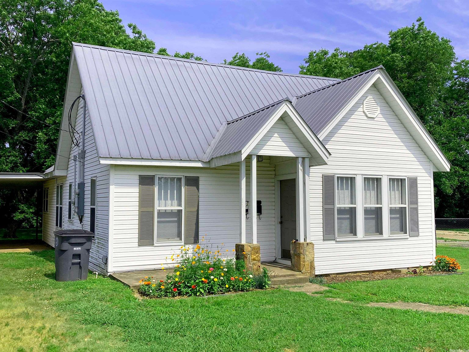 422 N Grand St, Searcy, AR 72143 Zillow