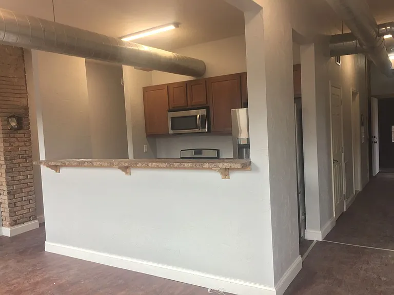 1021 E Carson St — Photo 38