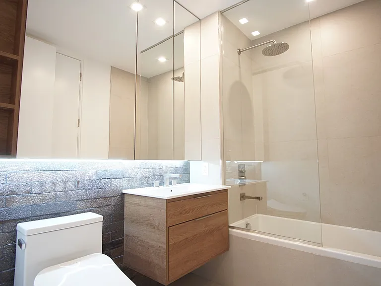 370 Lenox Ave #Penthouse 7 — Photo 5