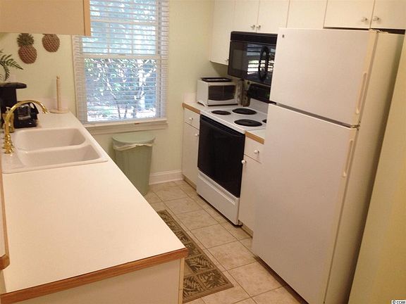 4th image of 225-2 Tanglewood Dr. #2