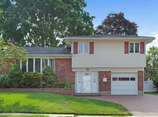 41 Edna Dr, Syosset, NY