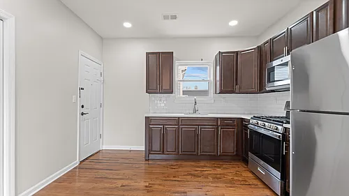 178 Union Ave Photo 1