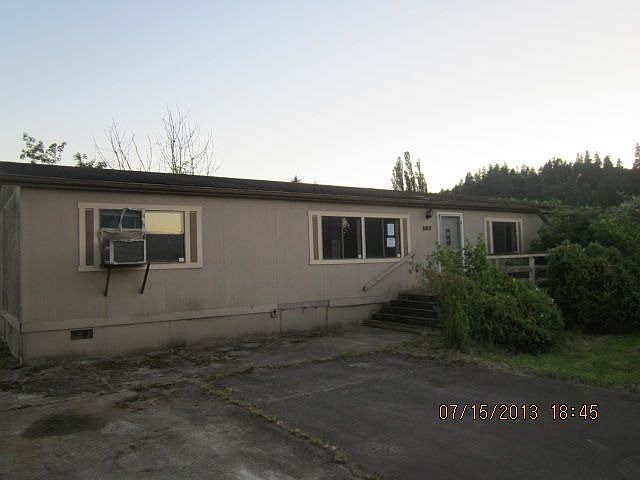 1st image of 132 2nd Ave S